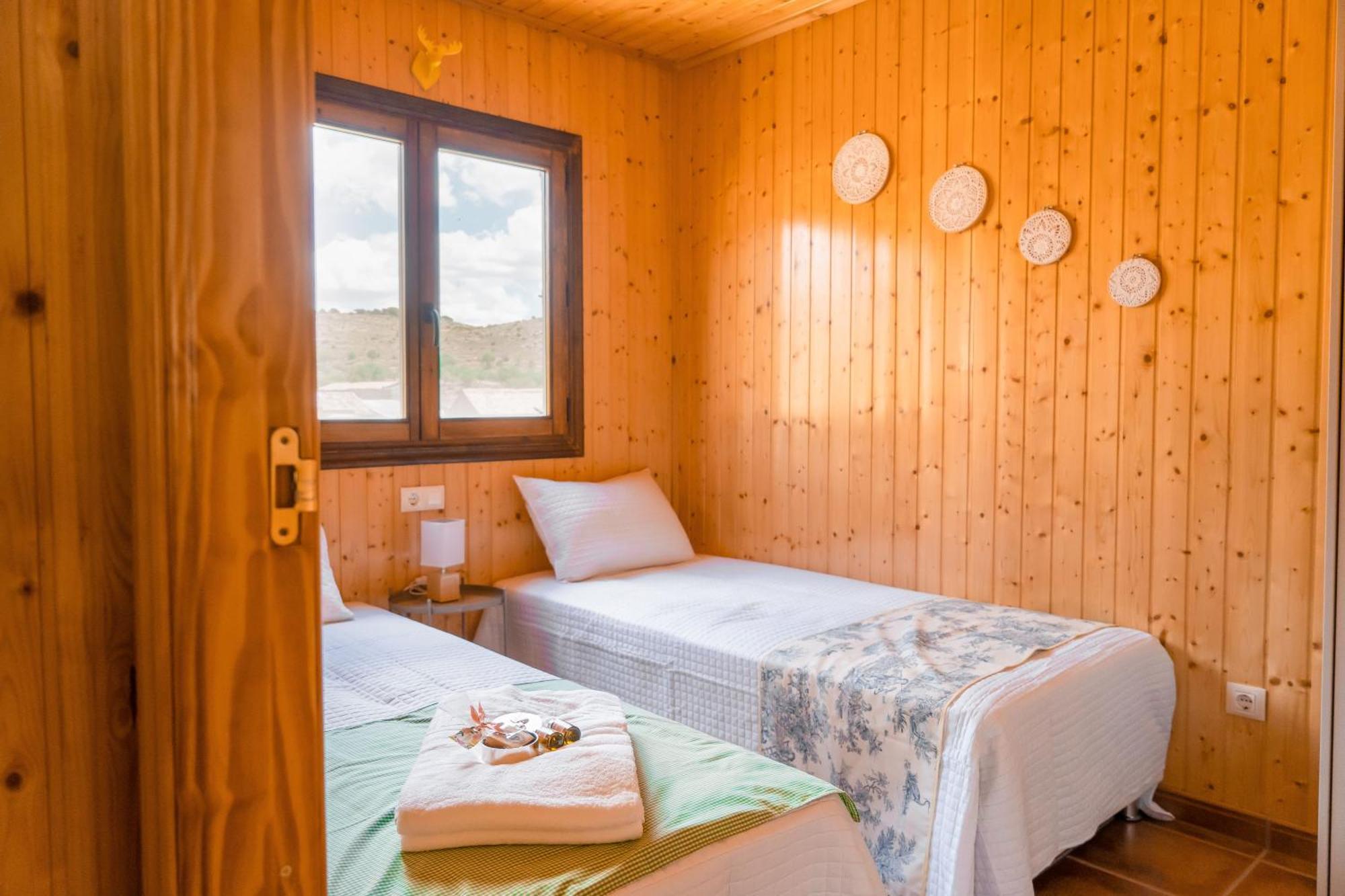 Aldea Los Odres - Cabanas De Madera De 1ª Con Piscina Privada Y Bbq En La Puerta Moratalla  Pokój zdjęcie